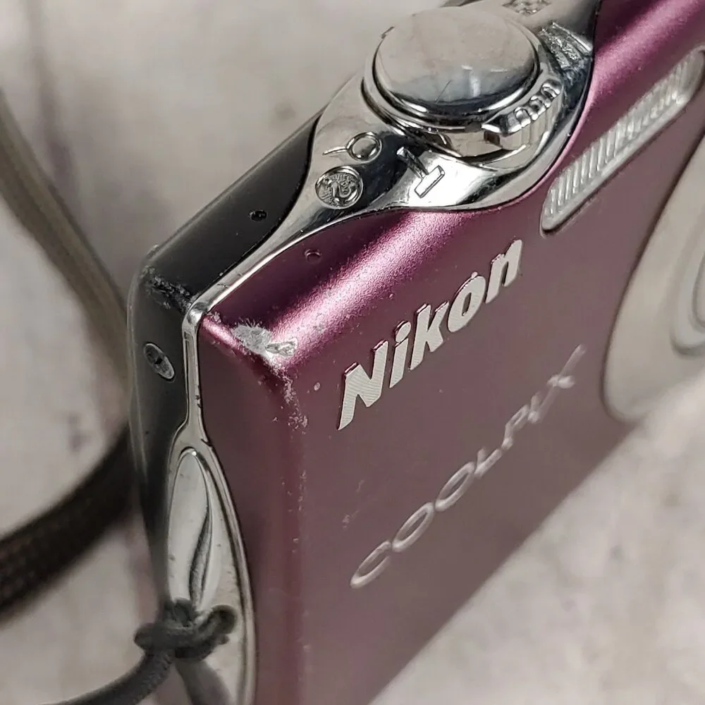 AS-IS Nikon Coolpix S3000 Digital Camera Purple - LENS ERROR For Parts